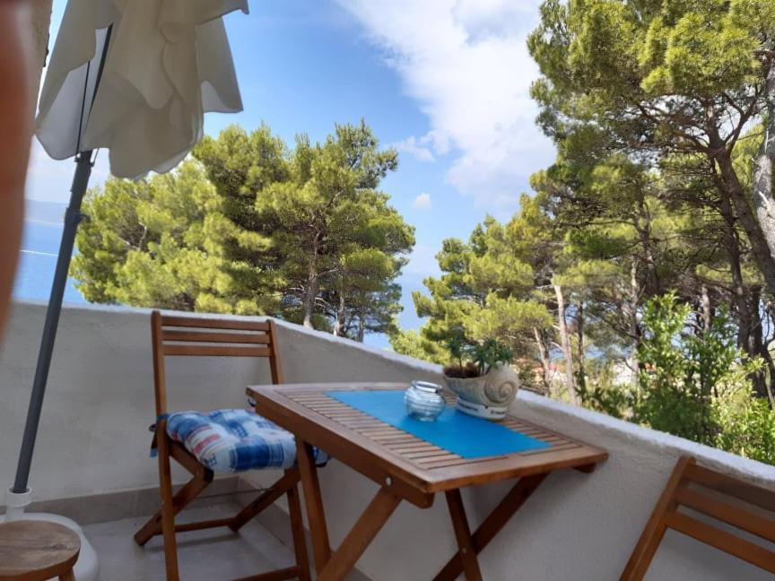 Peace And Quiet Apartment In Brela, Croatia Exteriör bild